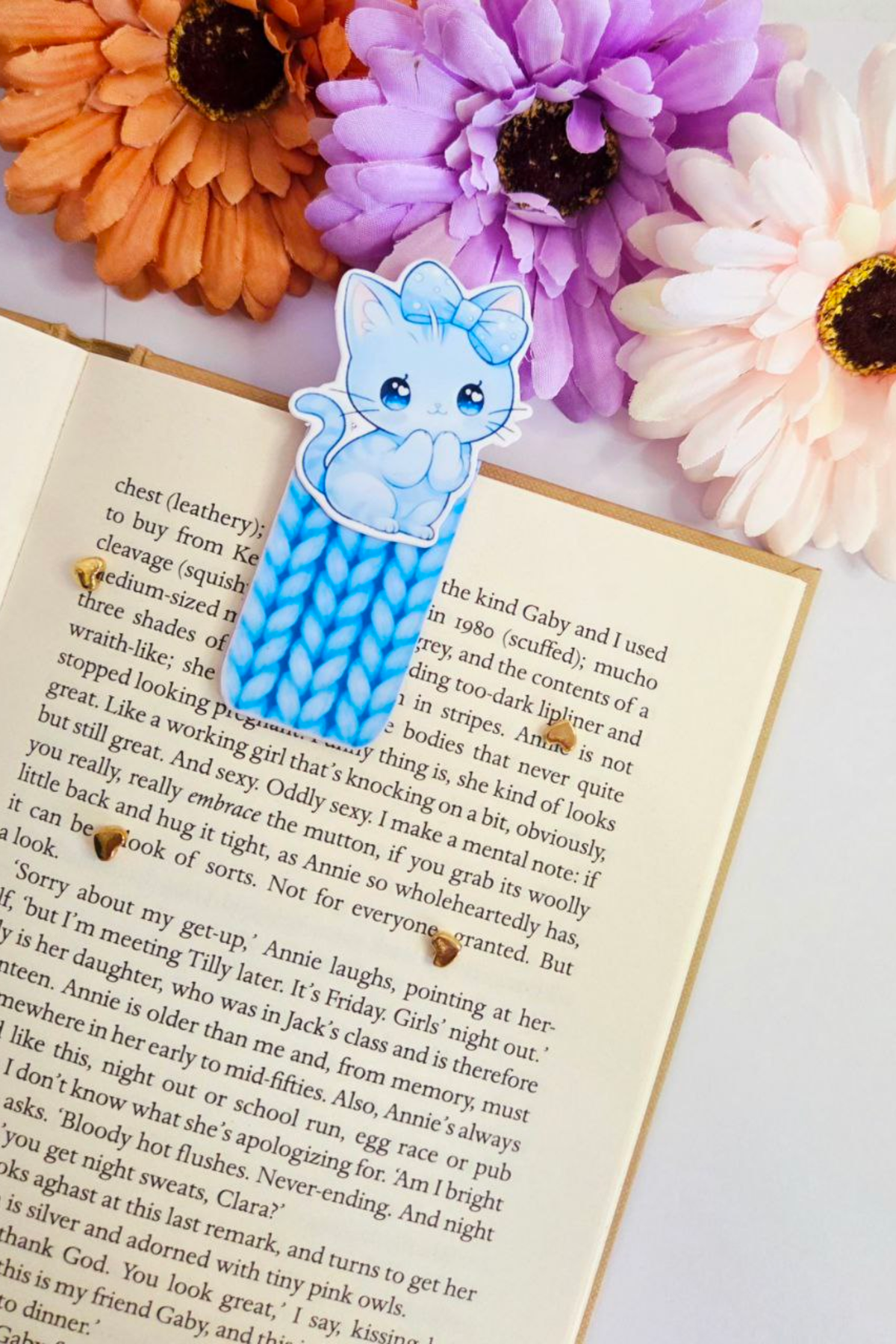 Sky Calm Cat – Magnetic Bookmark